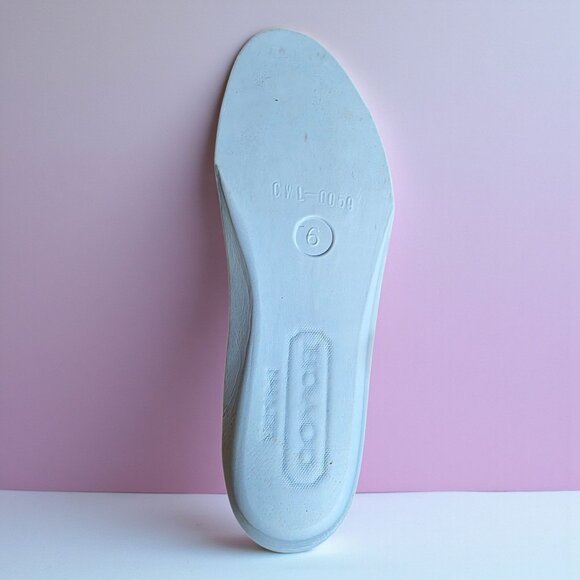 COACH LEATHERWARE (3.5 / 5.5-6   ) Lime Green Leather Lace Up Sneakers - Picture 12 of 16